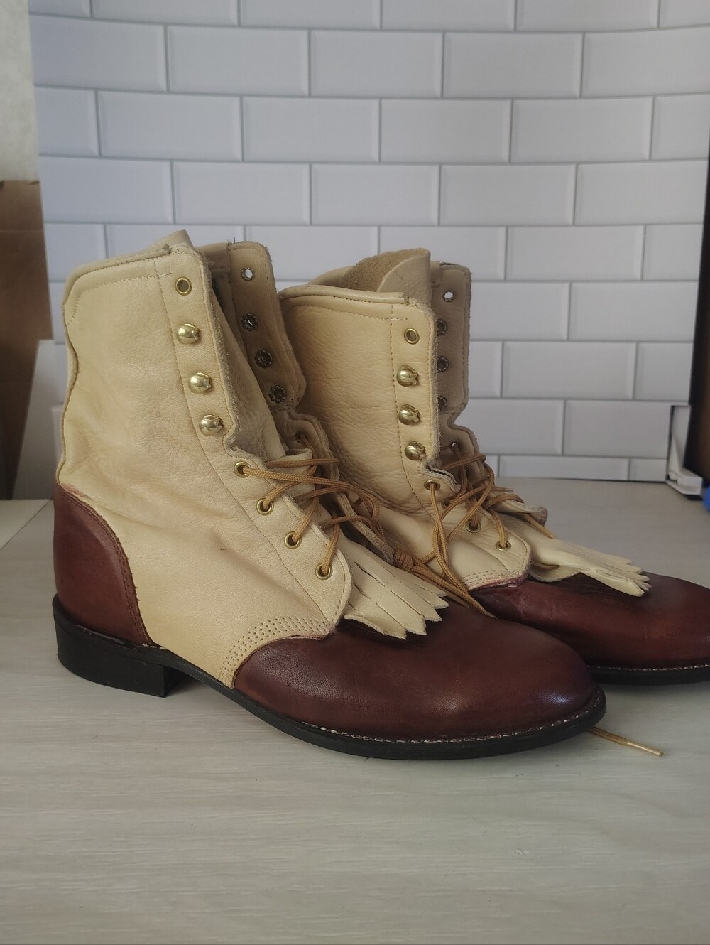 Vintage Acme Two-Tone Lace-Up Men’s Boots in Cream and Brown 8M